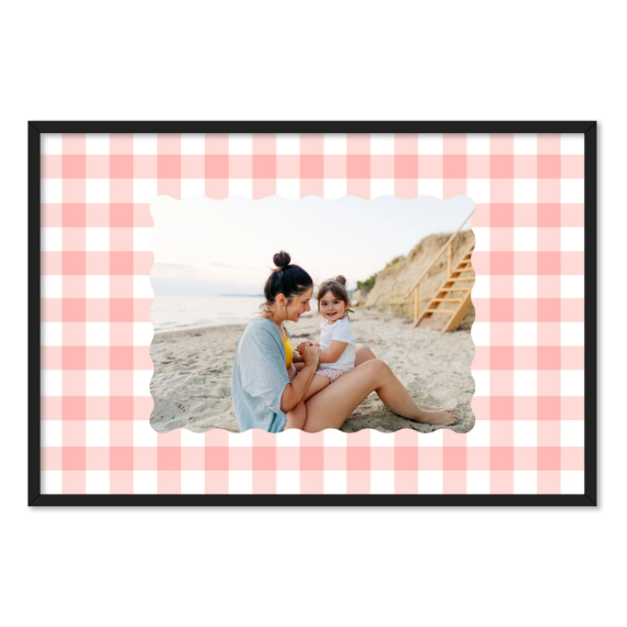 Scalloped Gingham Frame Scalloped Gingham Frame