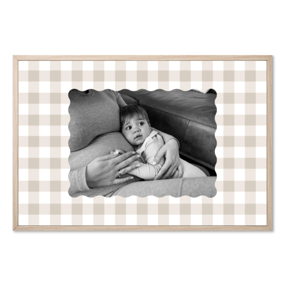 Scalloped Gingham Frame Scalloped Gingham Frame