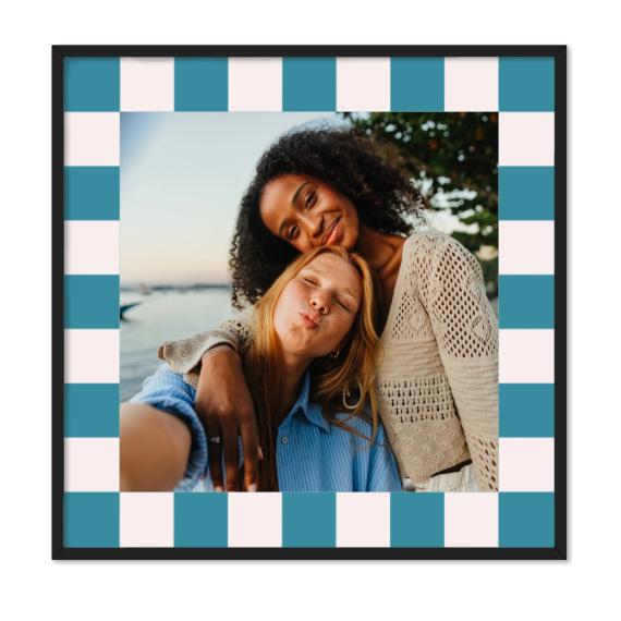 Inramad poster 30 x 30 cm Svart Inramad poster 30 x 30 cm Svart