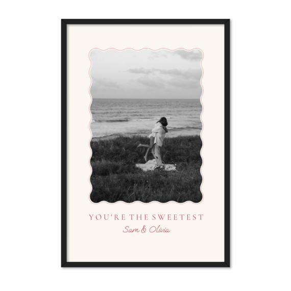 Vintage Scallop Frame