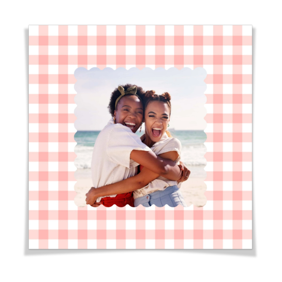 Scalloped Gingham Frame Scalloped Gingham Frame