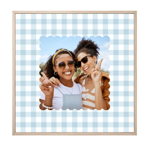 Scalloped Gingham Frame