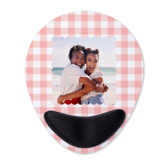 Scalloped Gingham Frame