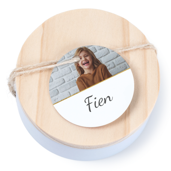 Tin box wooden lid round label - set of 12 Tin box wooden lid round label - set of 12