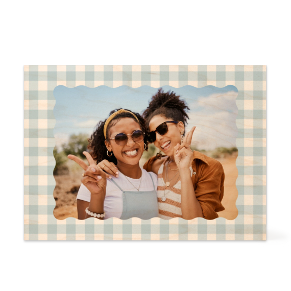 Scalloped Gingham Frame Scalloped Gingham Frame