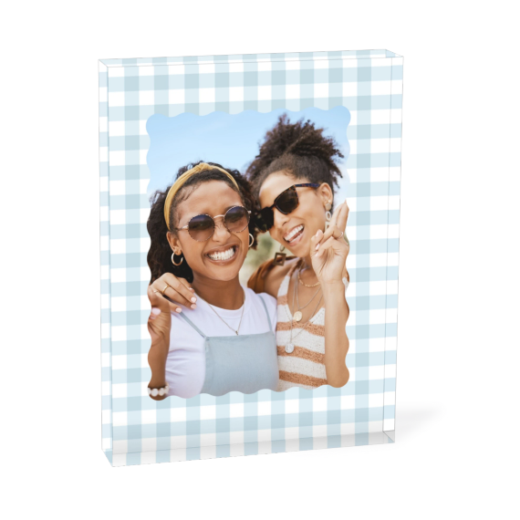 Scalloped Gingham Frame Scalloped Gingham Frame