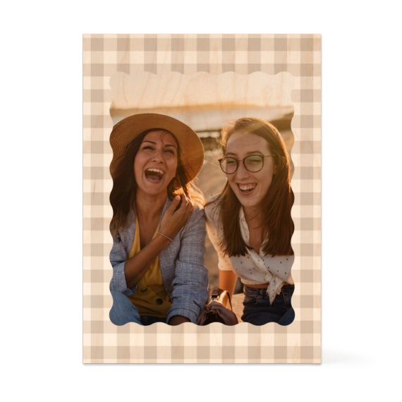 Scalloped Gingham Frame Scalloped Gingham Frame