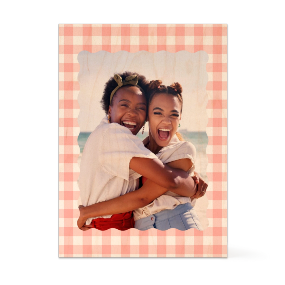Scalloped Gingham Frame Scalloped Gingham Frame