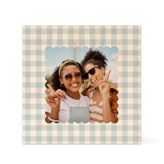 Scalloped Gingham Frame Scalloped Gingham Frame
