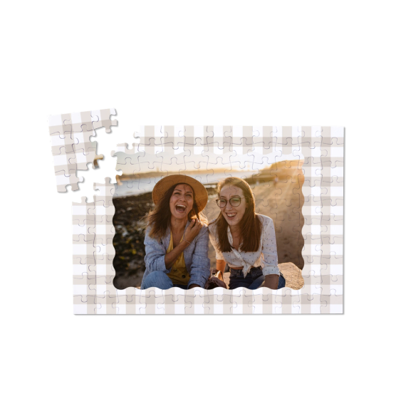 Scalloped Gingham Frame Scalloped Gingham Frame