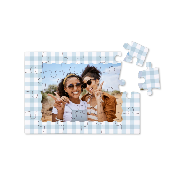 Scalloped Gingham Frame Scalloped Gingham Frame