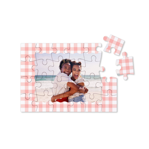 Scalloped Gingham Frame Scalloped Gingham Frame
