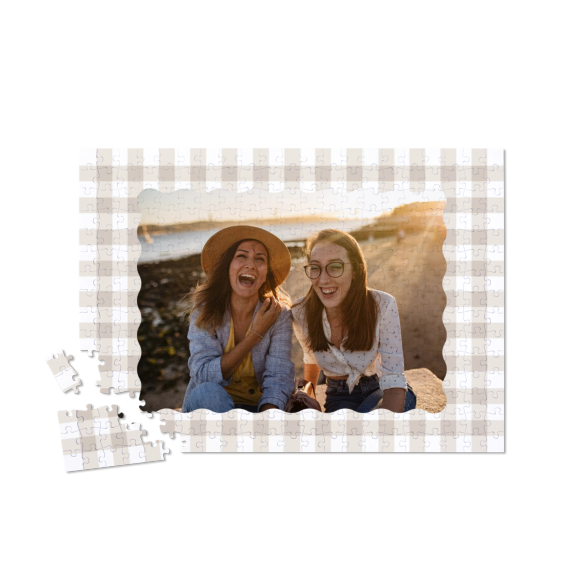 Scalloped Gingham Frame Scalloped Gingham Frame