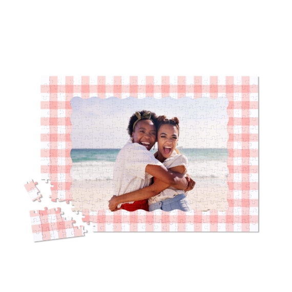 Scalloped Gingham Frame Scalloped Gingham Frame