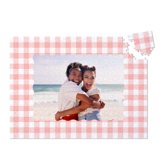 Scalloped Gingham Frame Scalloped Gingham Frame